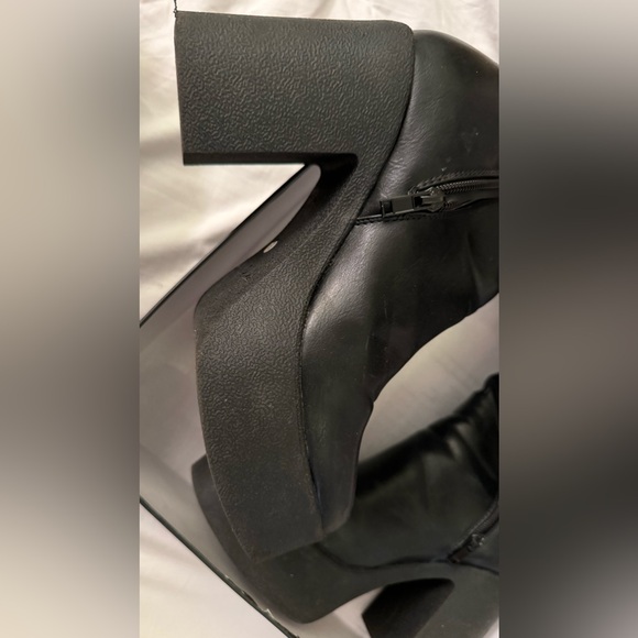 Lamoda LMF856 High Knee Black PU Leather Boot, descent condition - Picture 3 of 14